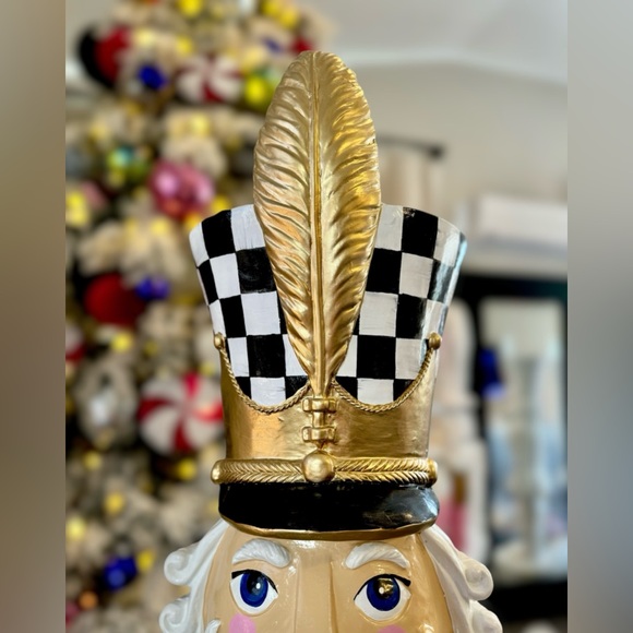 JUMBO NUTCRACKER - MACKENZIE CHILDS JUTCRACKER INSPIRED - Picture 2 of 5